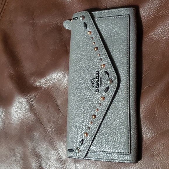 Coach wallet - Picture 1 of 8